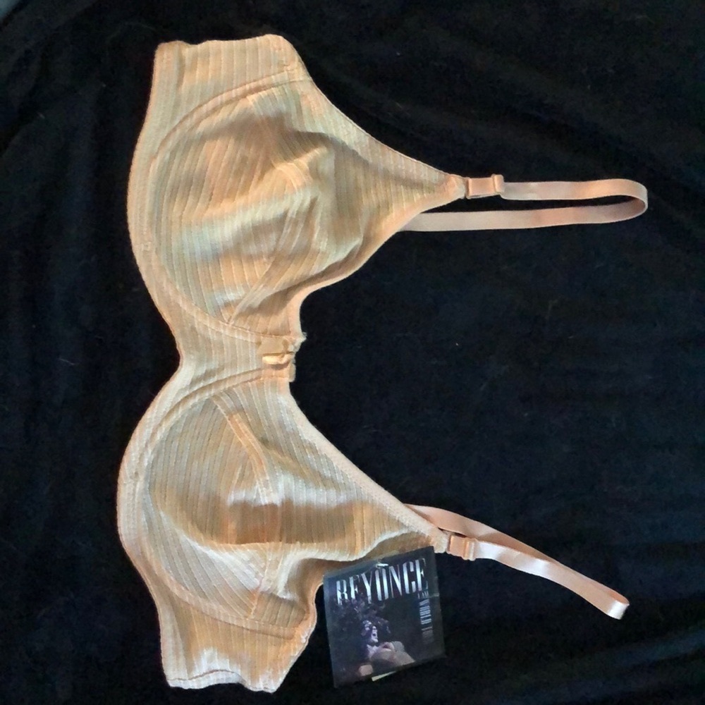 Bra by Beyoncé Dereon - Picture 1 of 2
